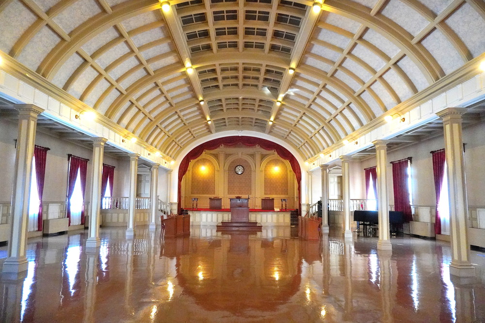文翔館(山形旧県庁)-旧県会議事堂-議場ホール1