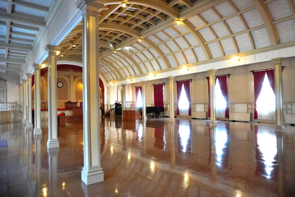 文翔館(山形旧県庁)-旧県会議事堂-議場ホール2