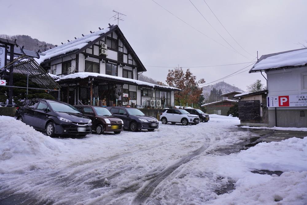 焰藏(えんぞう)-駐車場2
