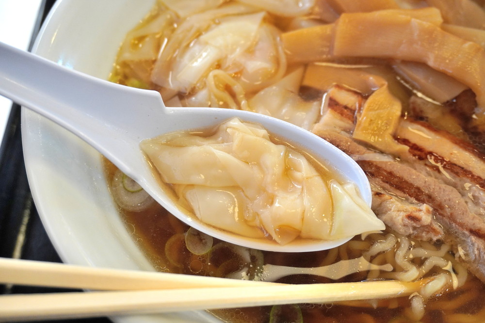 花鳥風月-山形南店-食レポ-海老ワンタンメン4