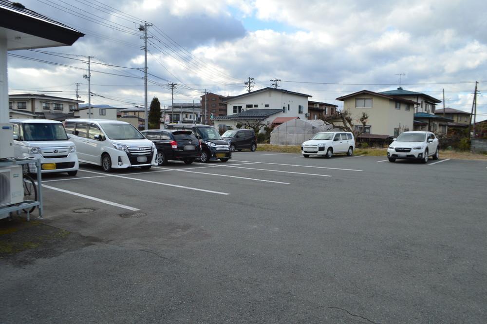 だるまや本店-駐車場