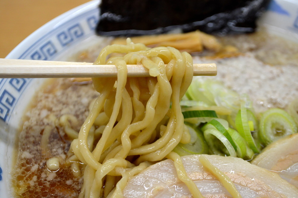 中華そば-雲ノ糸-食レポ-煮干し中華3