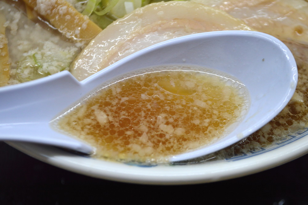 中華そば-雲ノ糸-食レポ-チャーシューメン3