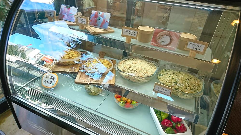 ナチュラルカフェ-ショーケース1