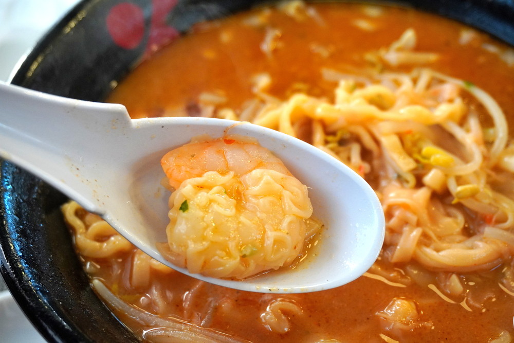 花鳥風月-山形南店-食レポ-辛みそ海老ワンタンメン4