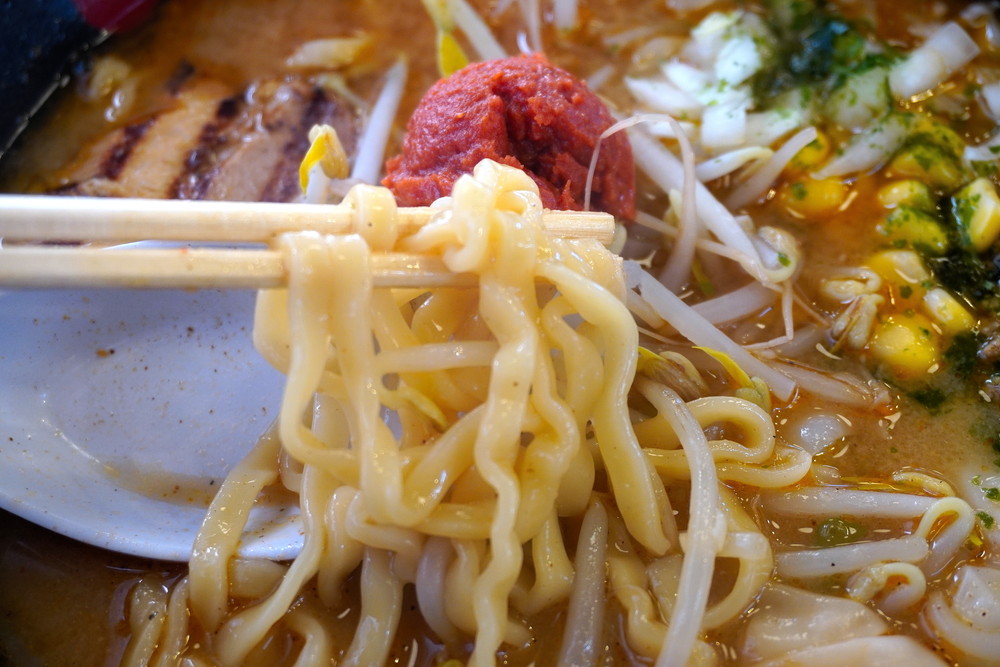 花鳥風月-山形南店-食レポ-辛みそ海老ワンタンメン3