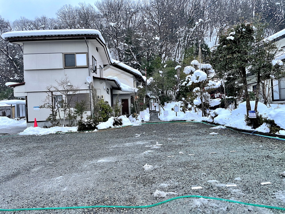 腰掛庵-メニュー-駐車場