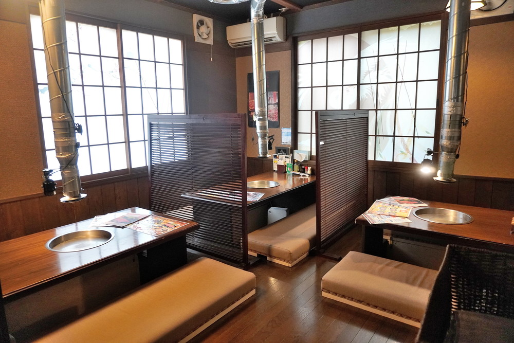 ひとりじめ-テーブル席