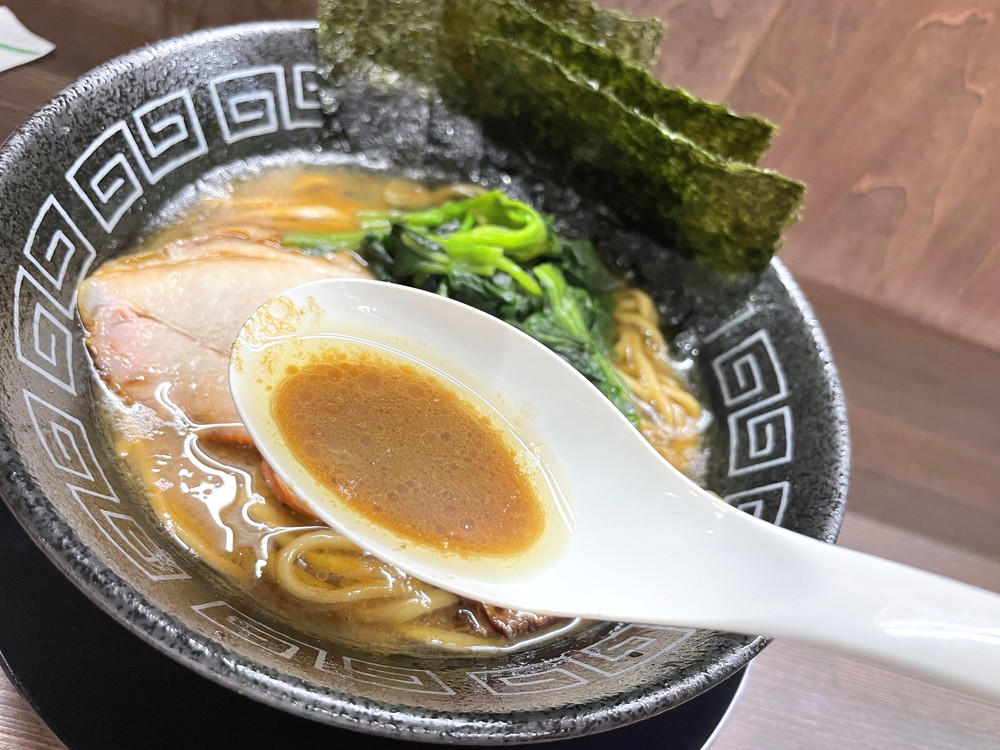 楽風家(ラフヤ)-食レポ-ラーメン3