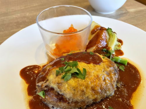 ダイニングケー-アンド-クースペース-食レポ-KEのハンバーグランチ3