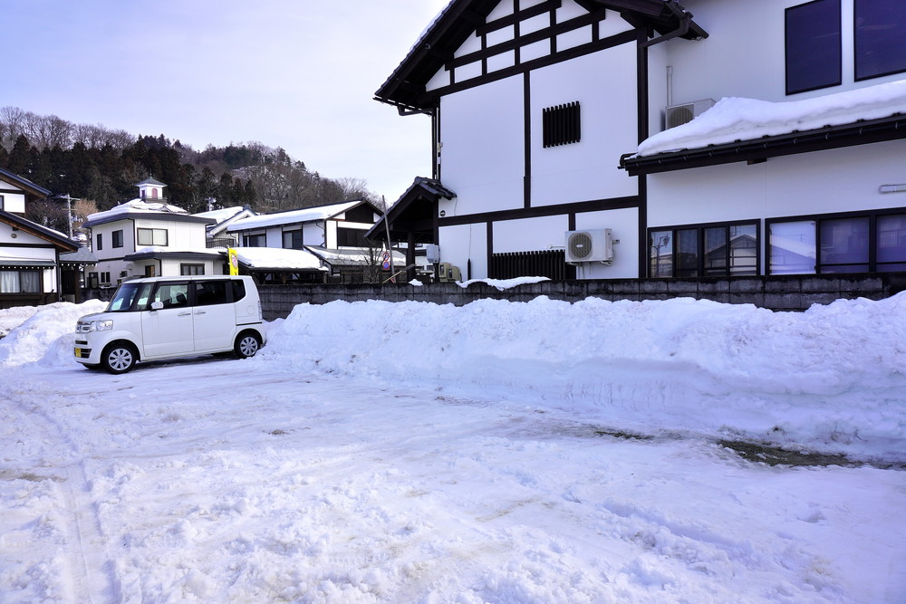 一保堂-駐車場-店の横