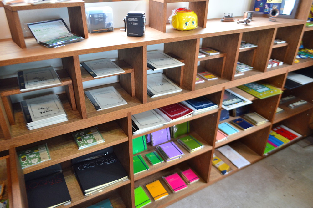 おかげさま文房具店-店内の文房具14