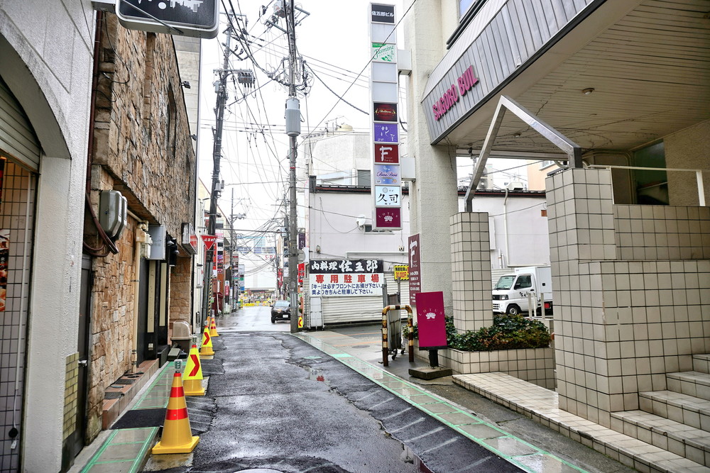 佐五郎-駐車場への道