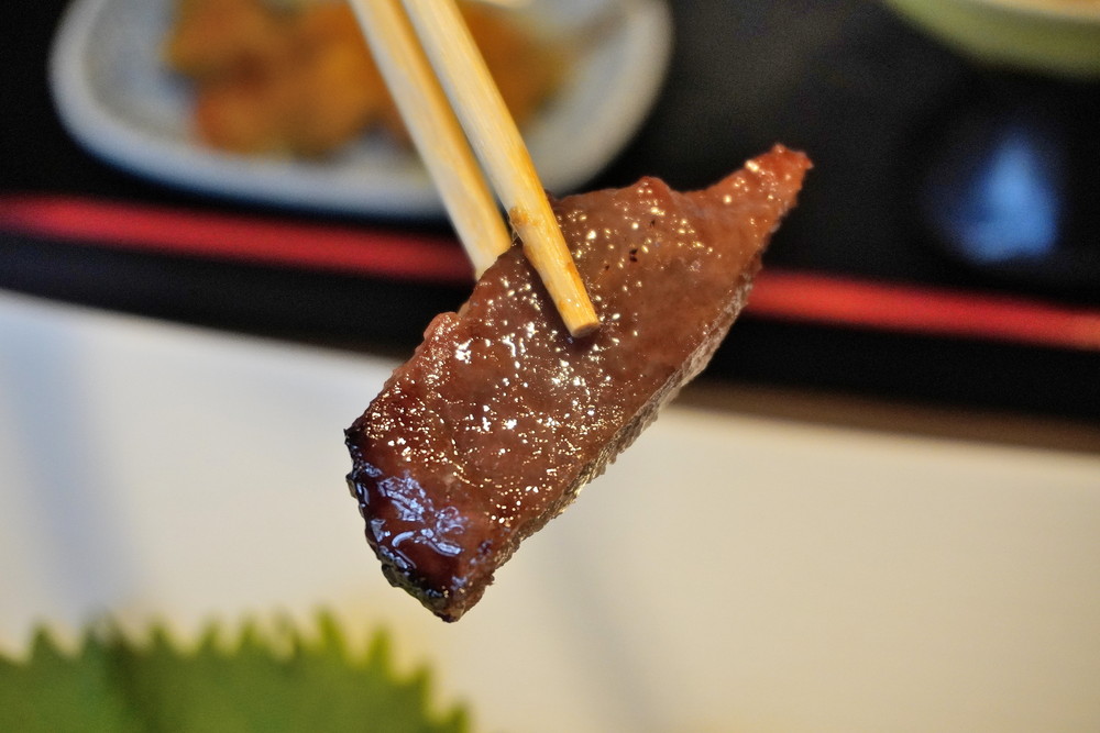 佐五郎-豚みそ漬け丼-肉