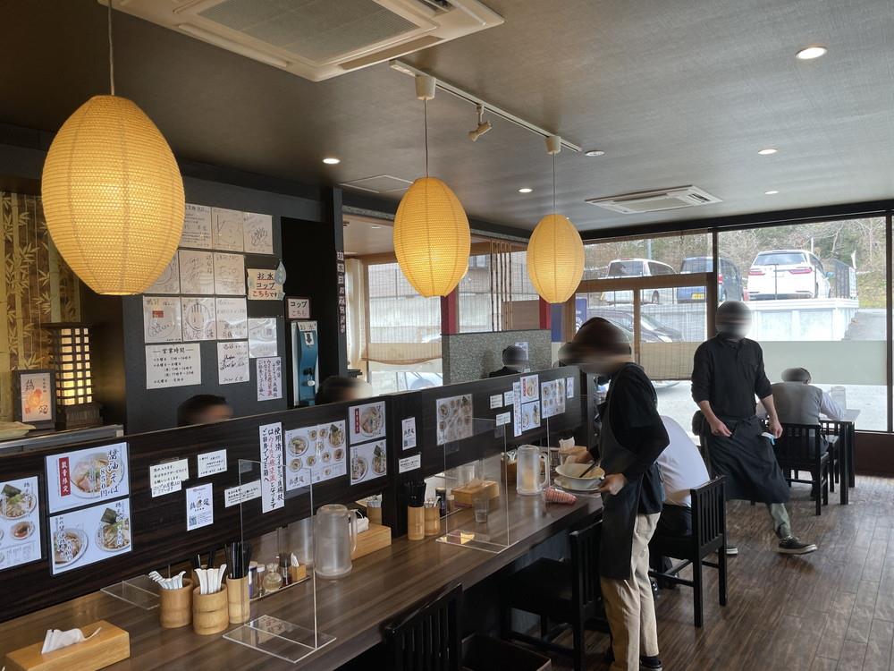 鶏冠-店内の様子-2