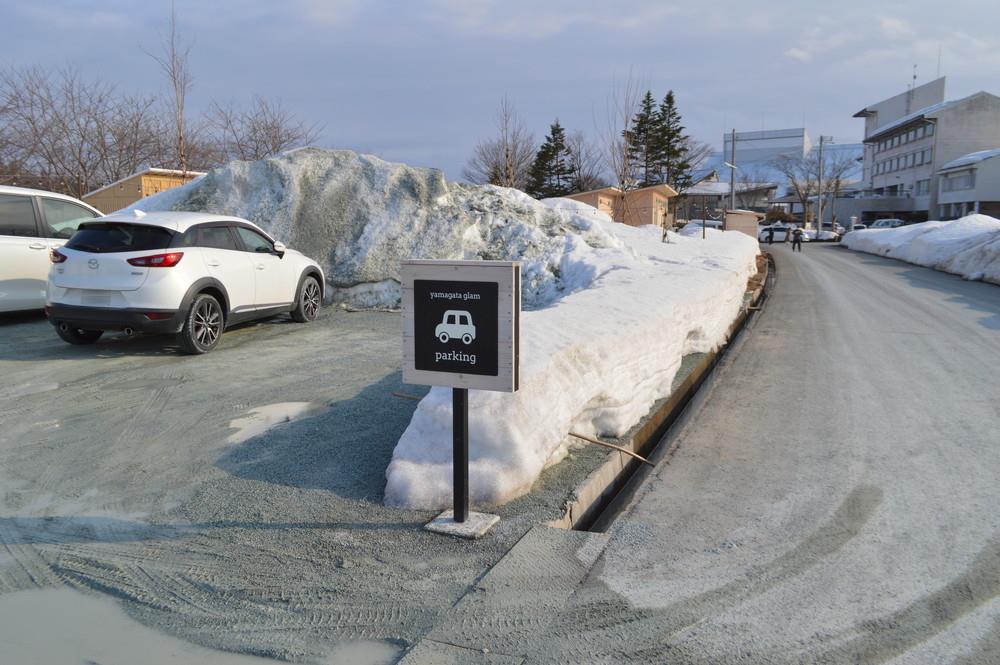 ヤマガタグラム-駐車場
