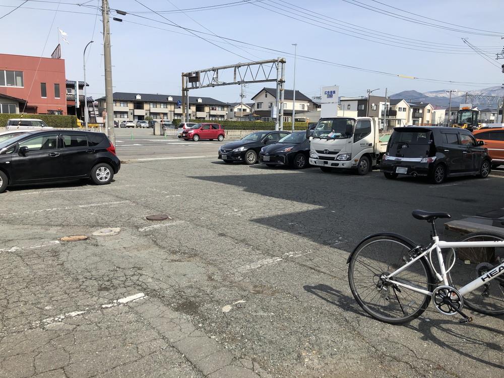 厚横浜家系ラーメンのじ家-駐車場