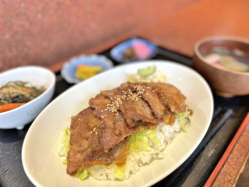 ヤマキチ-豚みそ丼②