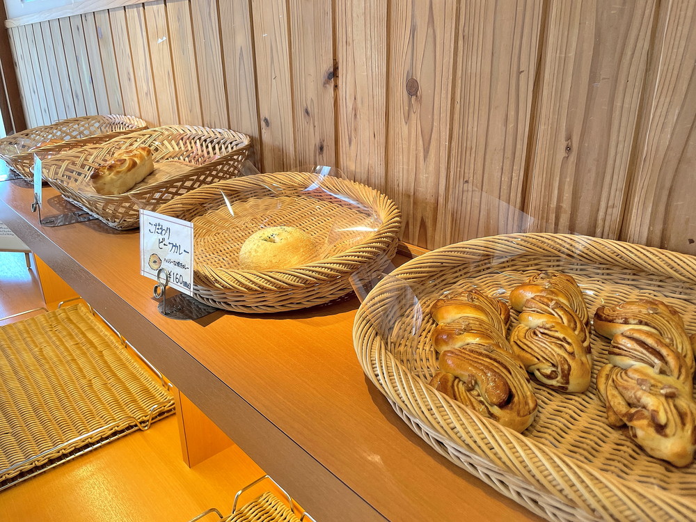 コロニーベーカリー-店内パン②