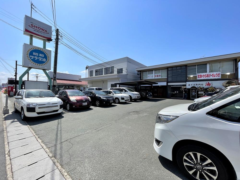 油そばつばさ-駐車場