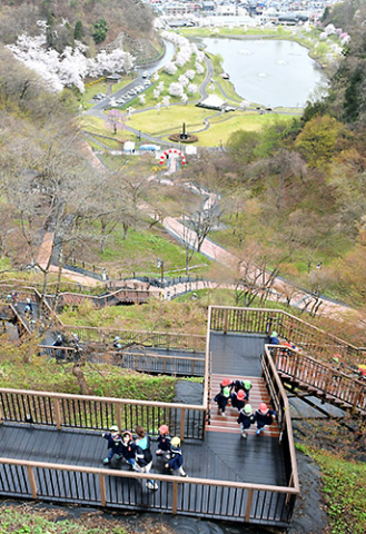 【山形ニュースポット】天童市の舞鶴山に「もみじ園」がオープン!(天童市天童)