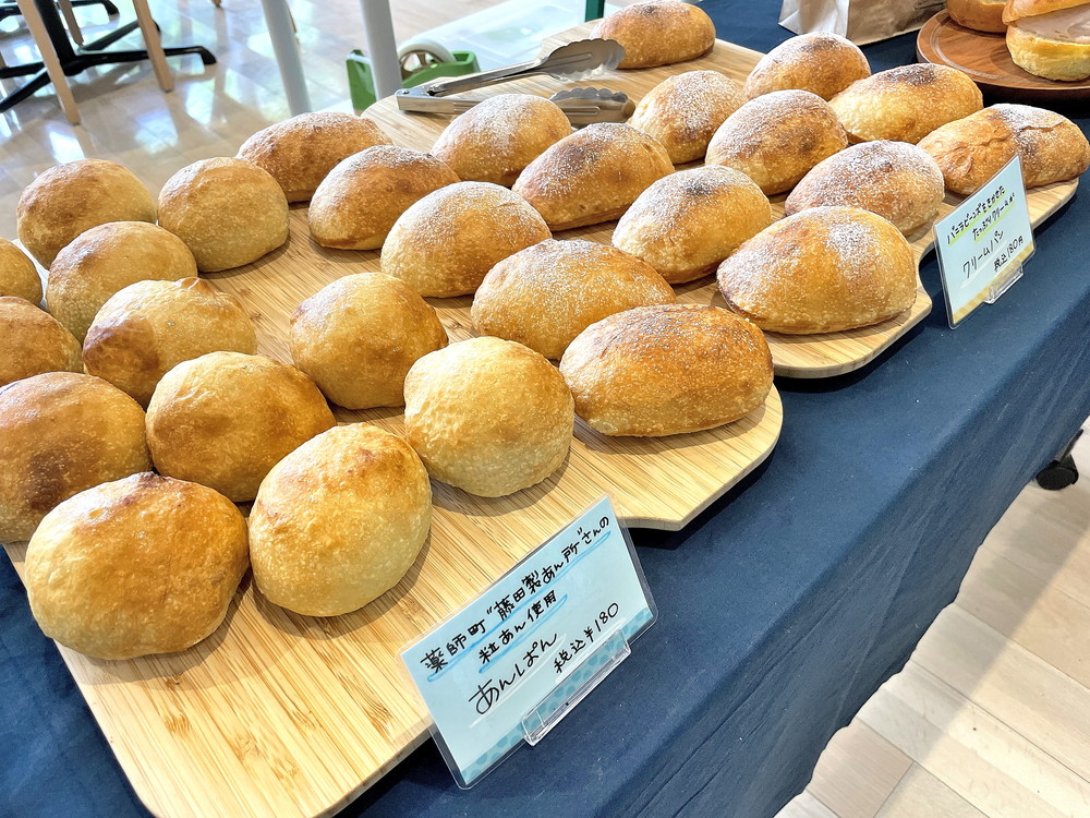 イルブル-店内-パン②