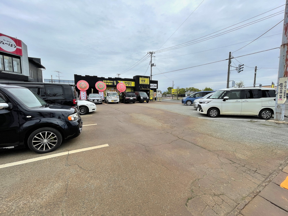 からあげ専門店金星-駐車場