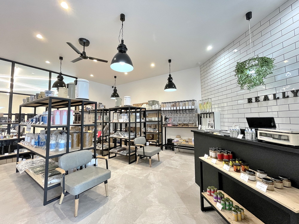spaceCORE-雑貨店内