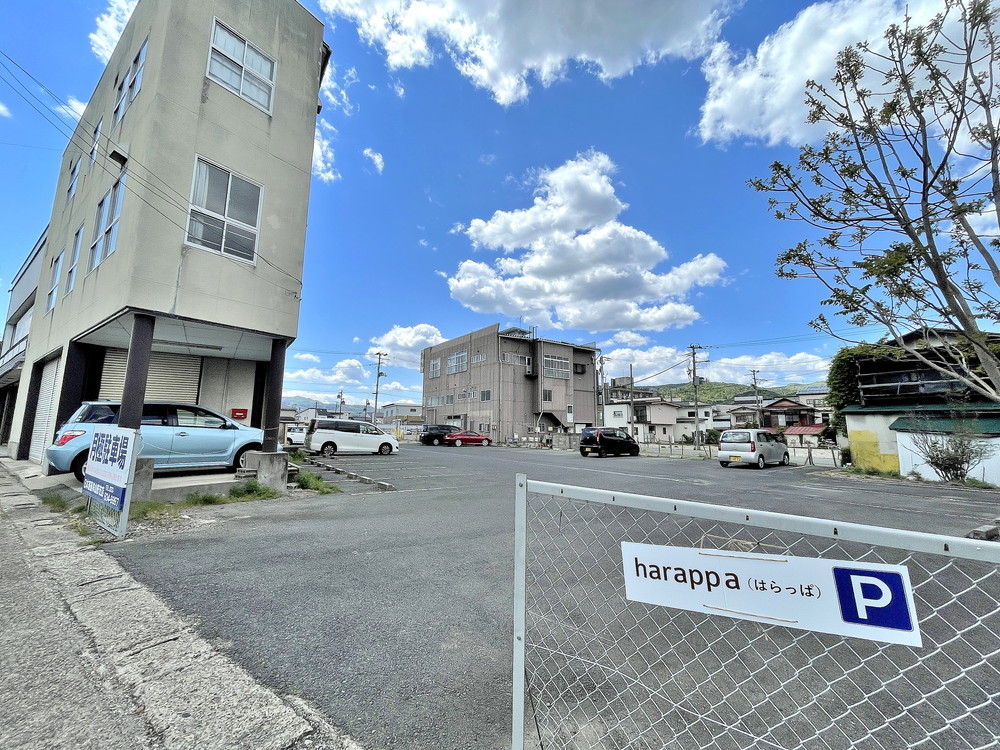 はらっぱ-駐車場