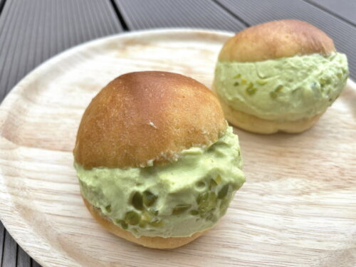 エスカルゴ‐ピスタチオのマリトッツォ