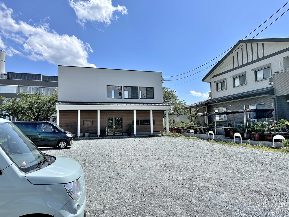 ボーションドブレ‐駐車場