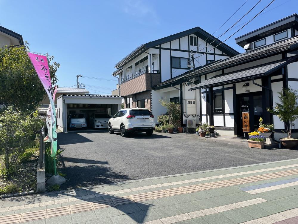 鈴木だんご屋店内