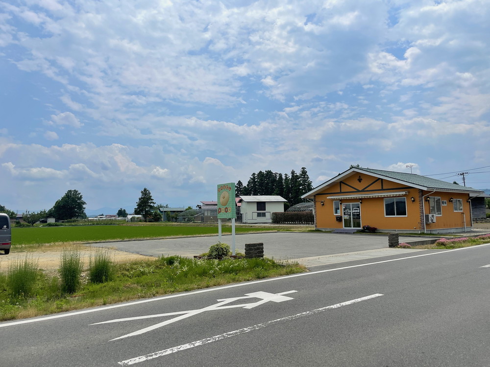 ベーグルポコ-駐車場