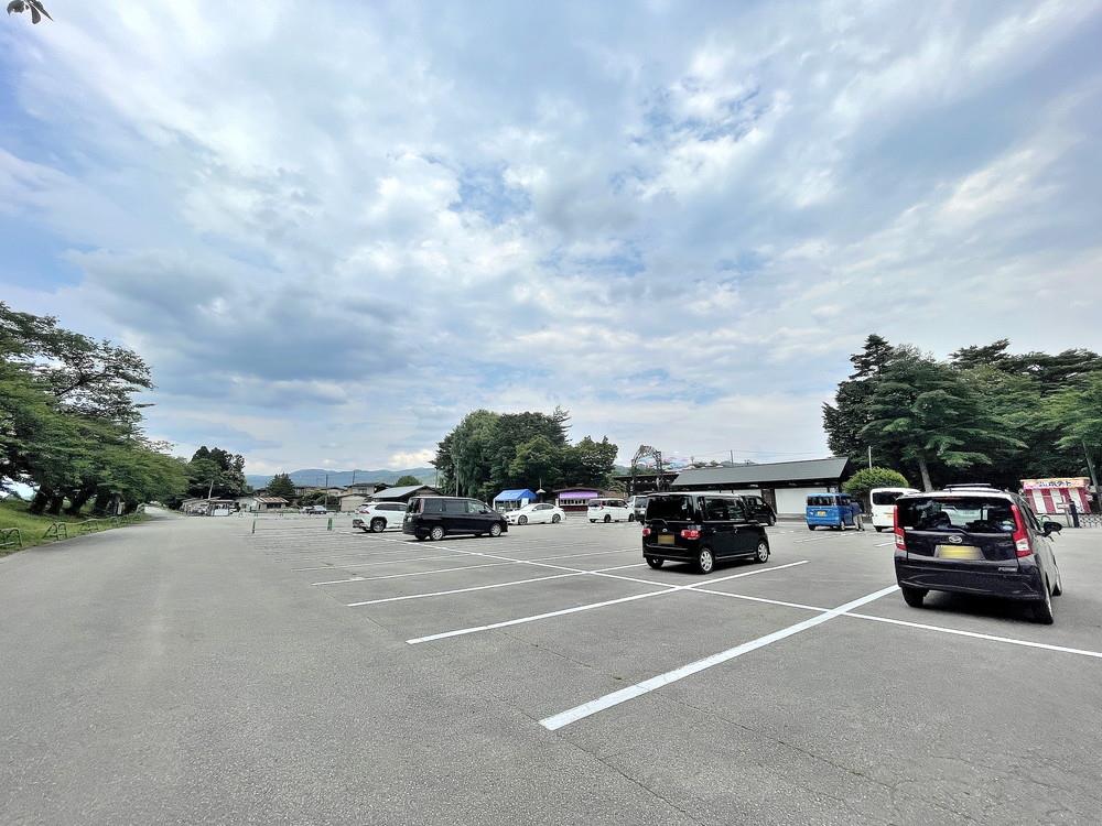 あやめ公園-駐車場①