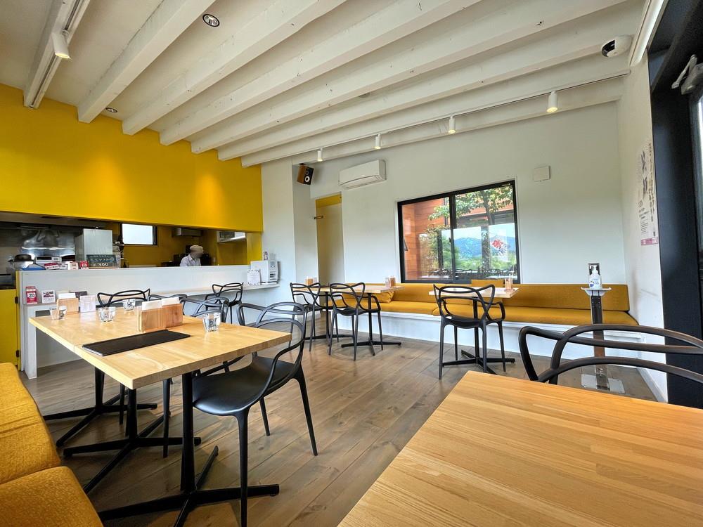 やまぶきカフェ-店内の様子1