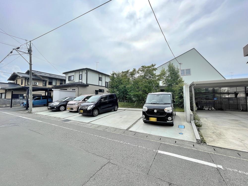 ミセカフェ-駐車場