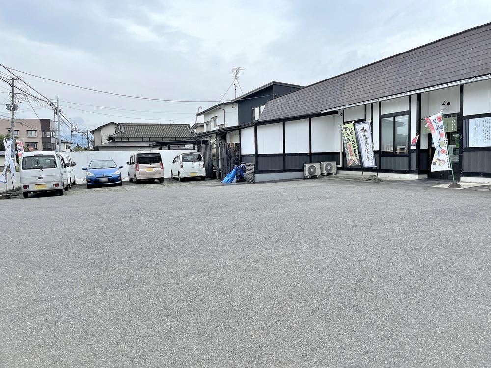 かすり家本店-駐車場