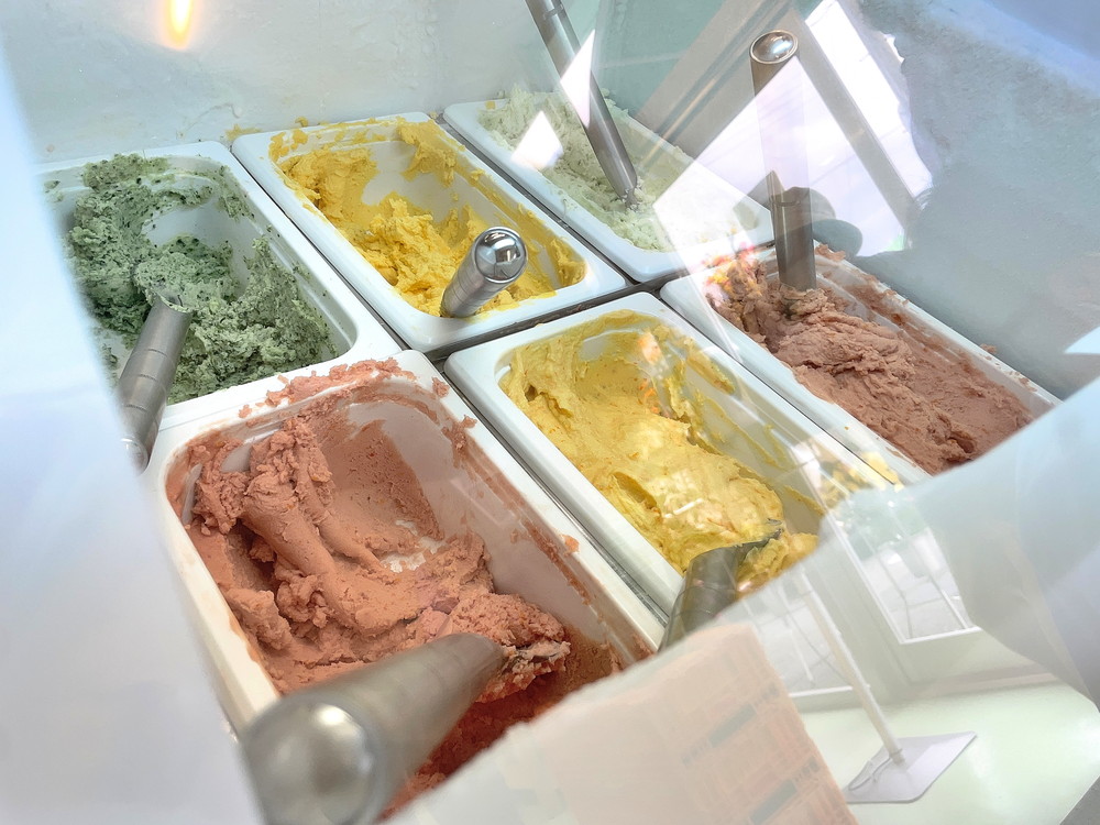 歩農園-店内ジェラート