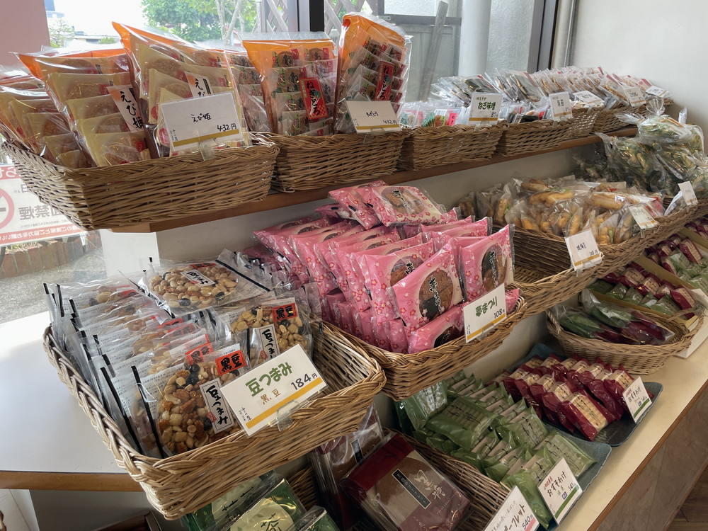 和洋菓子十一屋-店内-お菓子売り場4