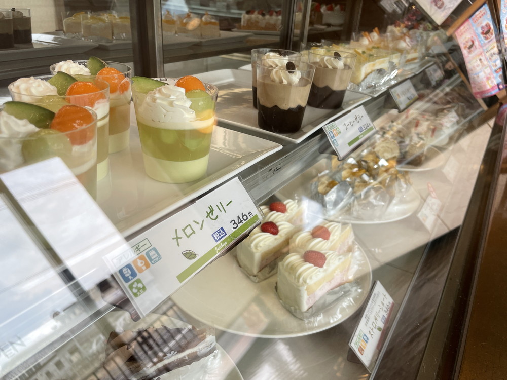 和洋菓子十一屋-店内-お菓子売り場7