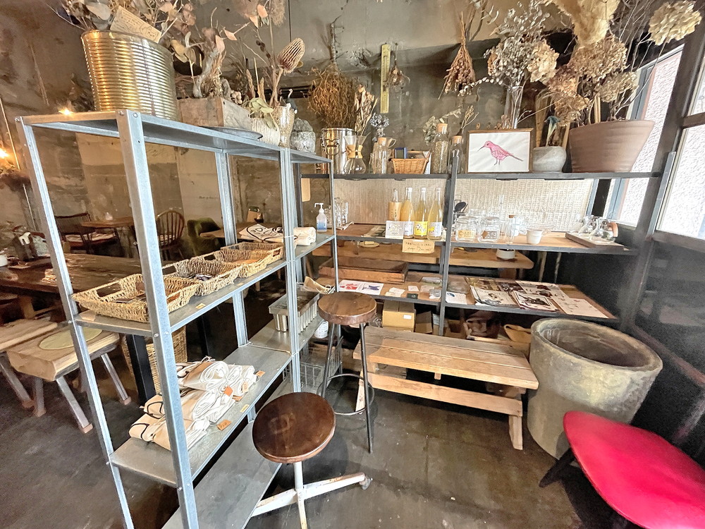 ボタコーヒー店内②