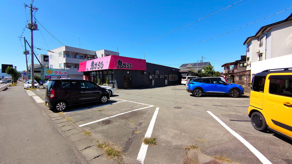 鬼がらし-駐車場