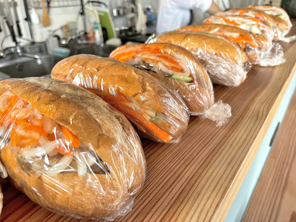 カフェ&バルchotto-バインミー