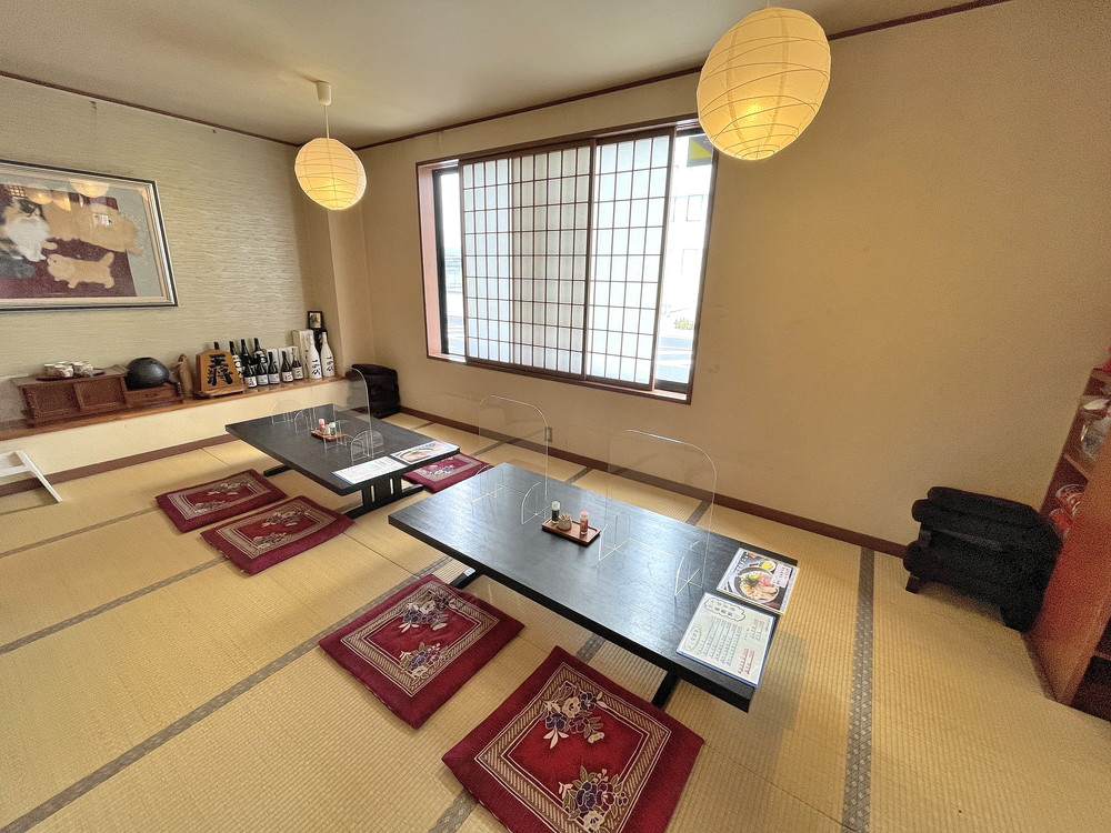 続おそばに-店内③