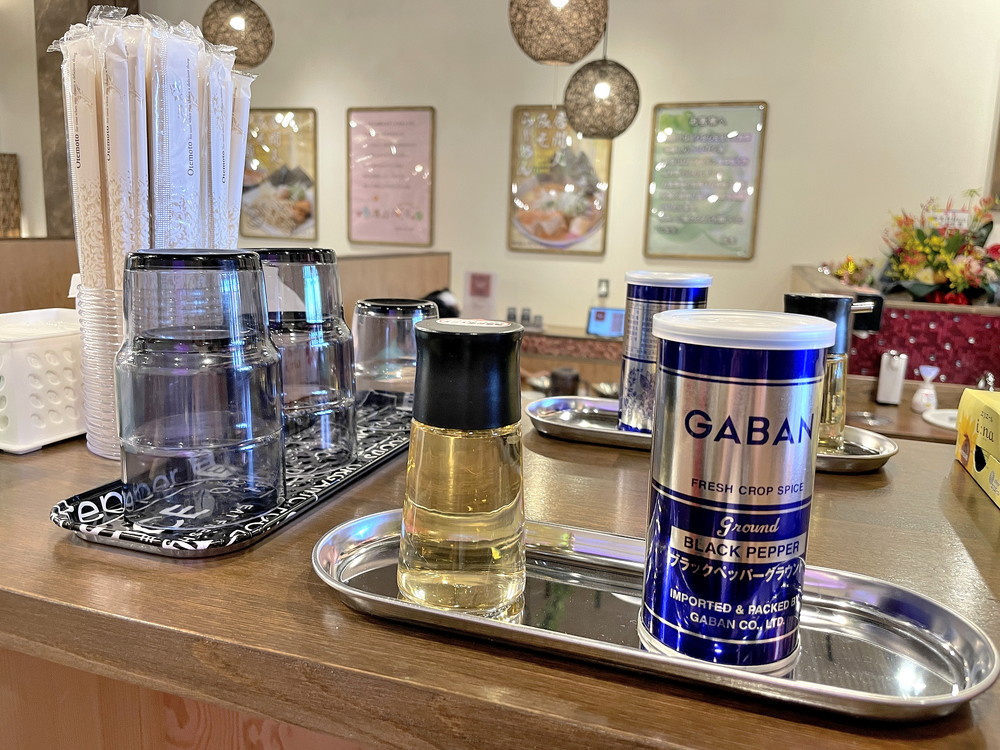 麵屋初志居間人-卓上調味料