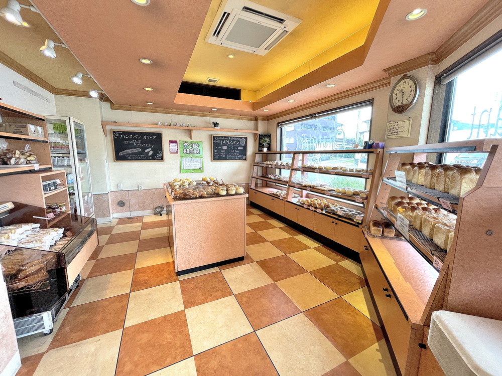 シャルマン-店内①