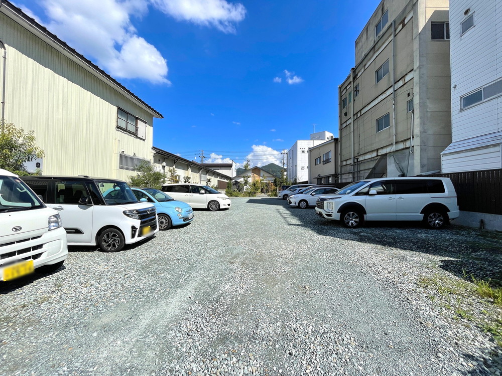 ザテンドーハウス-駐車場