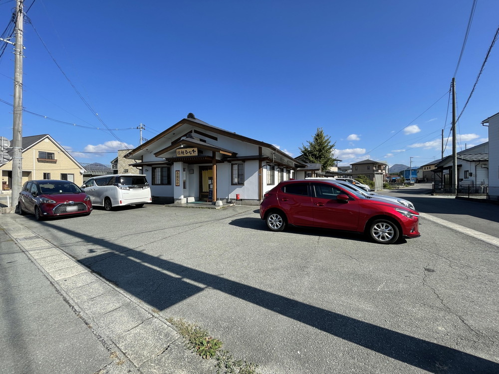 拉麺ひなた-駐車場