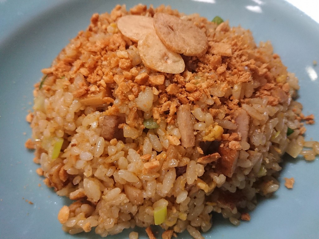 栄華飯店のニンニク炒飯