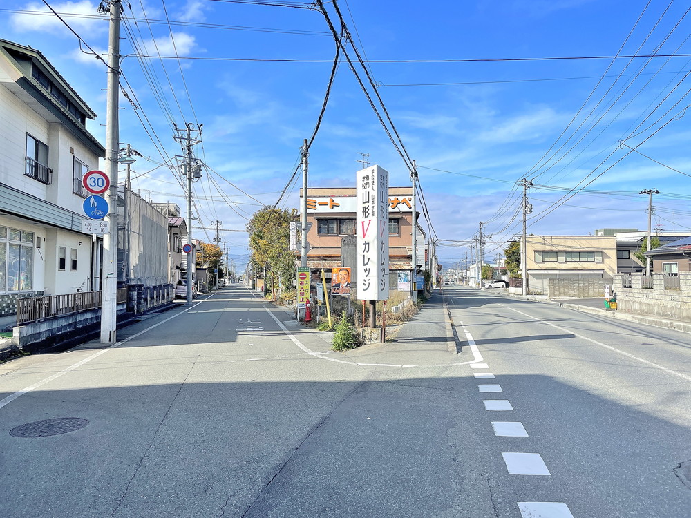 麵屋はやさか-店舗案内